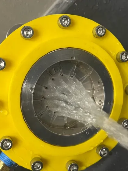 Cold flow injector spray